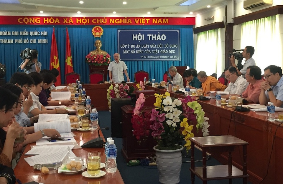 Giáo viên mà cả học kỳ “câm nín” thì đòi nâng chất lượng như thế nào? - 1 Buổi hội thảo góp ý luật sửa đổi, bổ sung một số điều của Luật giáo dục do Đoàn đại biểu Quốc hội TPHCM tổ chức