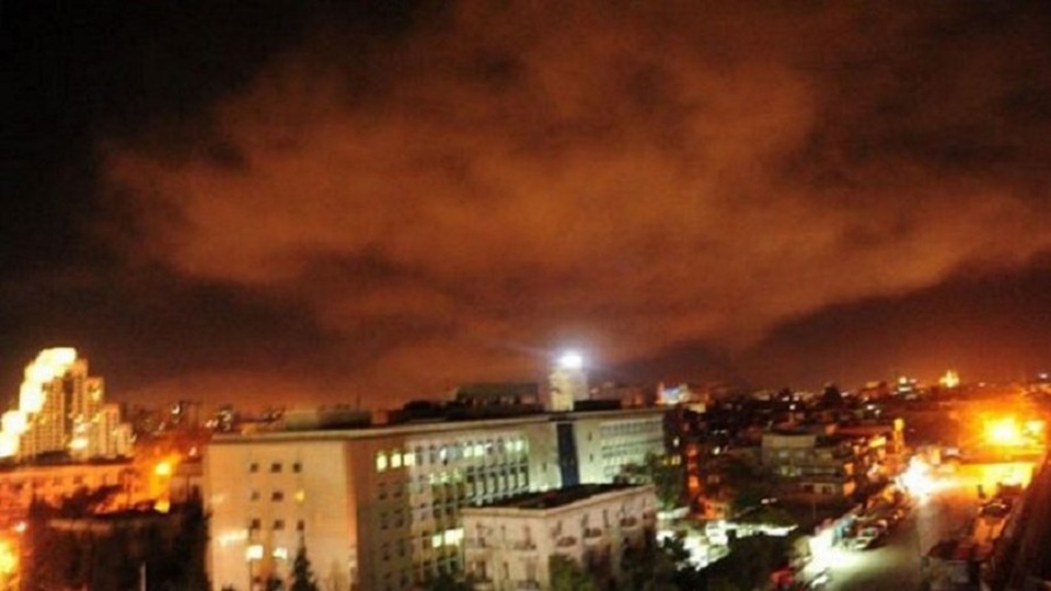 Syria bắn hạ hầu hết tên lửa của Mỹ và đồng minh - 1
Các tên lửa của Mỹ và đồng minh nhằm vào 3 mục tiêu ở Syria. (Ảnh: RT)