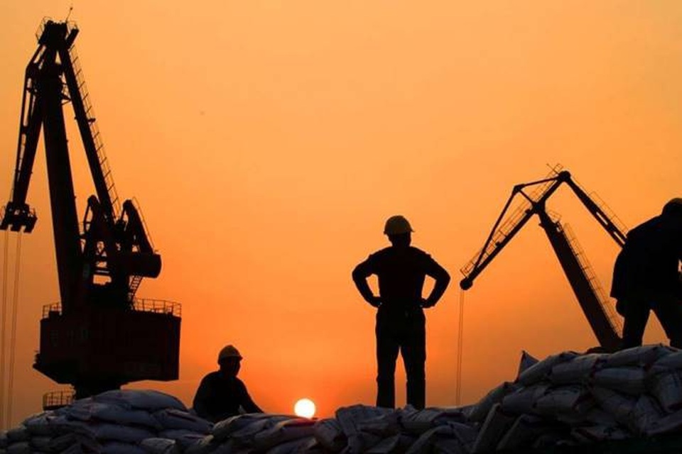 Dự án "Vành đai, con đường" của Trung Quốc sắp cạn tiền? - 1
(Ảnh min họa: The Financial Express)