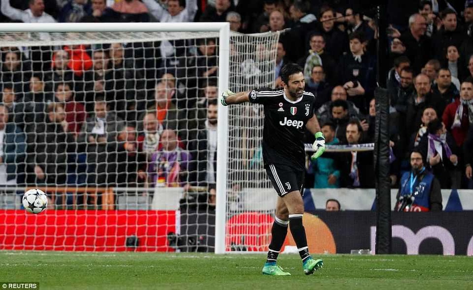Thủ thành Buffon khắc sâu hận thù với trọng tài Oliver - 1
Buffon tiếc nuối khi tan vỡ giấc mơ vô địch Champions League cùng Juventus