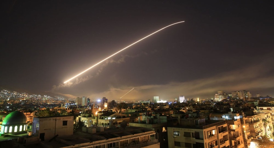 Lầu Năm Góc: Syria phóng 40 tên lửa đáp trả Mỹ và đồng minh - 1
Syria tuyên bố đã bắn hạ 71 tên lửa của phương Tây. (Ảnh: Reuters)