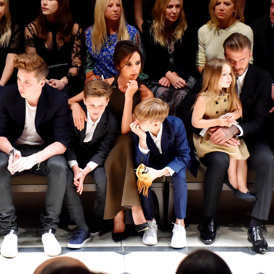 Những đứa trẻ sinh ra với định mệnh “nổi tiếng và sung sướng” - 3 Con gái của cựu danh thủ David Beckham và nhà thiết kế thời trang Victoria Beckham: Cô bé Harper