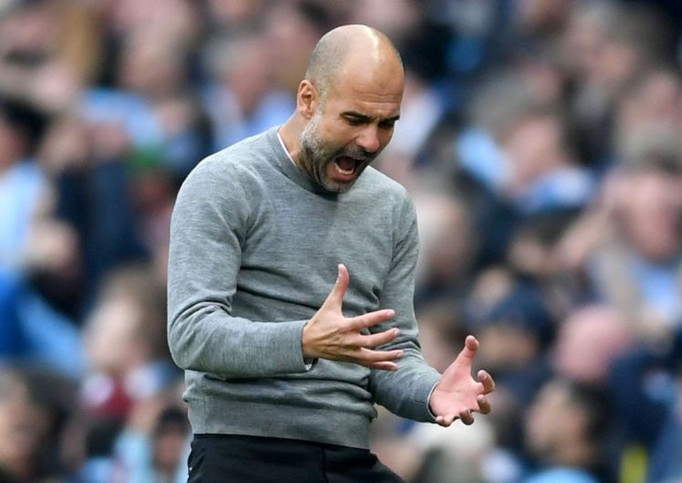 Vô địch Premier League, Pep Guardiola sánh ngang Mourinho - 1 HLV Pep Guardiola giành chức vô địch quốc gia ở 3 quốc gia khác nhau