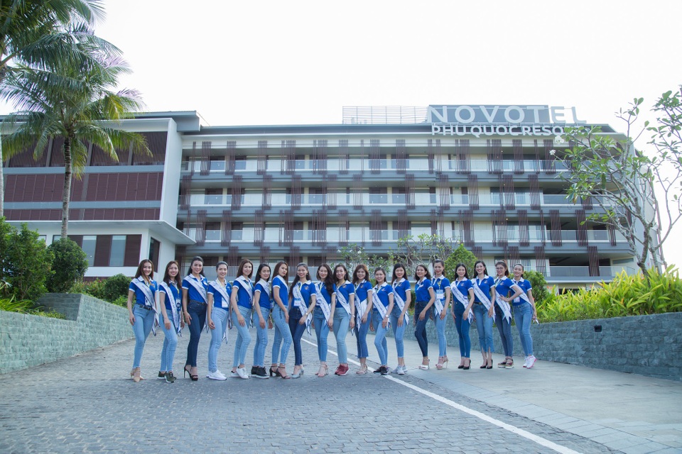Thiên đường nghỉ dưỡng của Hoa hậu Biển Việt Nam toàn cầu 2018 ở đâu? - 2 Novotel Phu Quoc Resort chỉ cách sân bay Phú Quốc 7km và cách thị trấn Dương Đông 14km