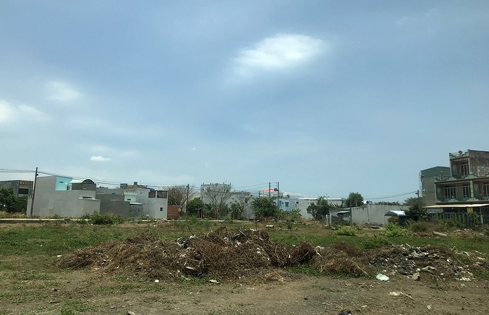 Hình ảnh khu dân cư ngổn ngang sau 14 năm thực hiện dự án khiến người dân ngao ngán! - 6 Hình ảnh khu dân cư ngổn ngang sau 14 năm thực hiện dự án khiến người dân ngao ngán! - 6