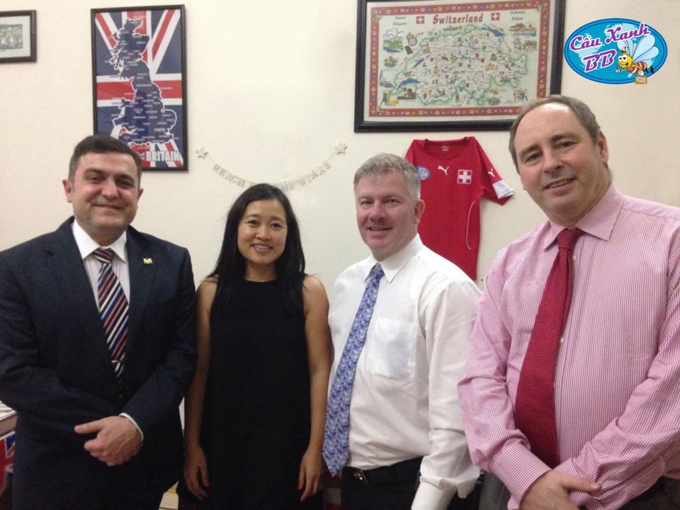 
Các giám đốc của SEG đến thăm và làm việc tại văn phòng Du học Cầu Xanh
