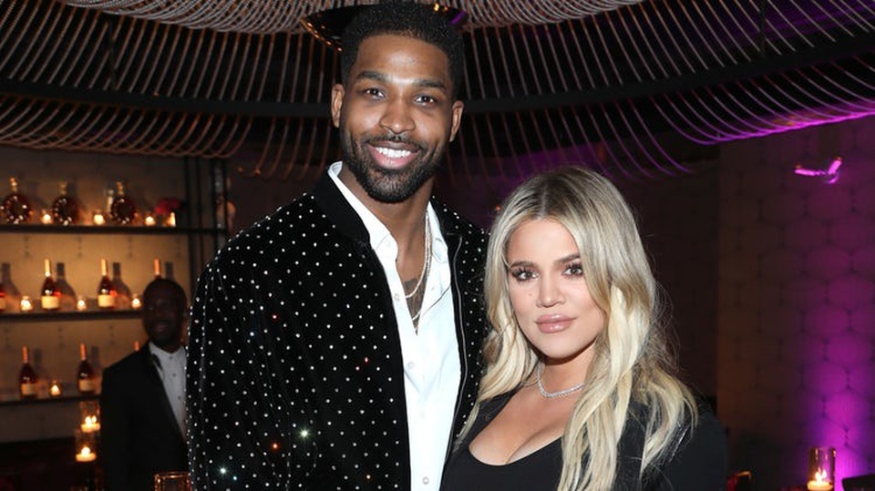 Khloe đặt tên con là "Sự Thật" - 1
Khloe Kardashian vừa thông báo cô đặt tên con gái mới chào đời là True - tạm dịch là Sự Thật
