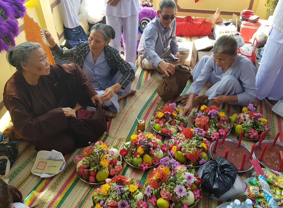 Hàng nghìn người dự lễ hội “Thiên Y Thánh Mẫu” ở Khánh Hòa - 7 Hàng nghìn người dự lễ hội “Thiên Y Thánh Mẫu” ở Khánh Hòa - 7
