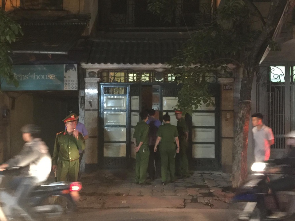 Khám nhà cựu Trung tướng Tình báo Phan Hữu Tuấn - 3 Khám nhà cựu Trung tướng Tình báo Phan Hữu Tuấn - 3
