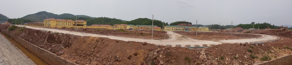 Giá đất tại Vân Đồn đang “nhảy múa” như thế nào? - 1
Đất tại đặc khu tương lai Vân Đồn đang lên cơn sốt.