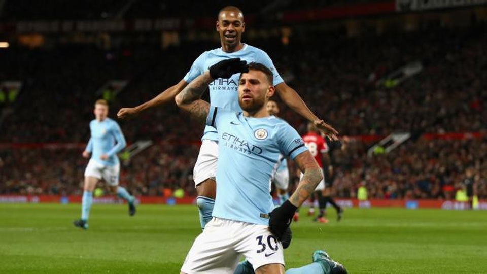 Những "điểm nhấn" trên con đường Man City xưng vương ở Premier League - 5
Man City đã hạ gục MU tại Old Trafford