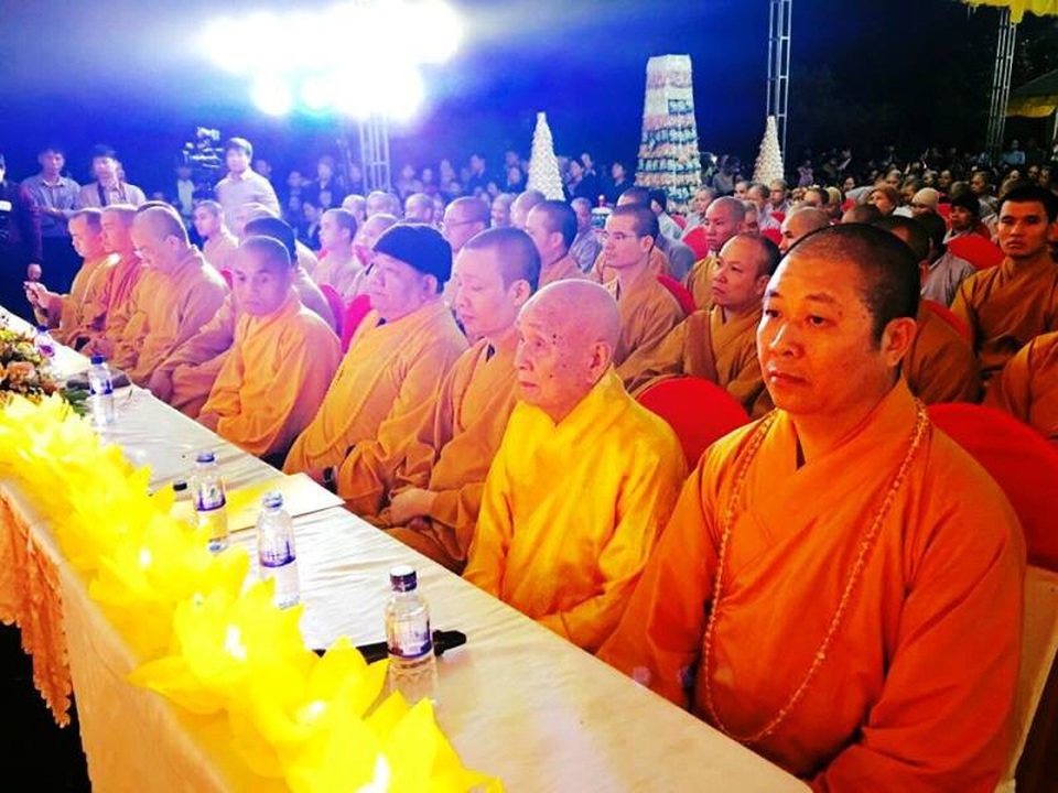 Đông đảo Tăng ni, Phật tử của Giáo hội Phật giáo Việt Nam tỉnh Ninh Bình cũng có mặt tại lễ cầu quốc thái dân an để cùng nhau nguyện cầu cho đất nước yên bình, nhân dân no ấm, hạnh phúc.