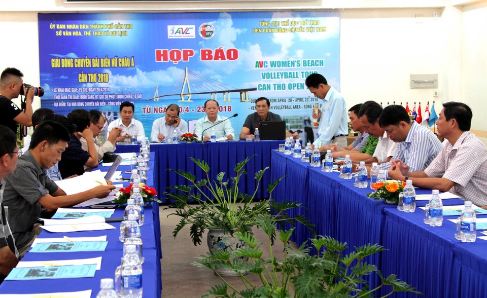 Chuẩn bị diễn ra giải bóng chuyền bãi biển nữ Châu Á tại Cần Thơ - 1 Quang cảnh buổi họp báo