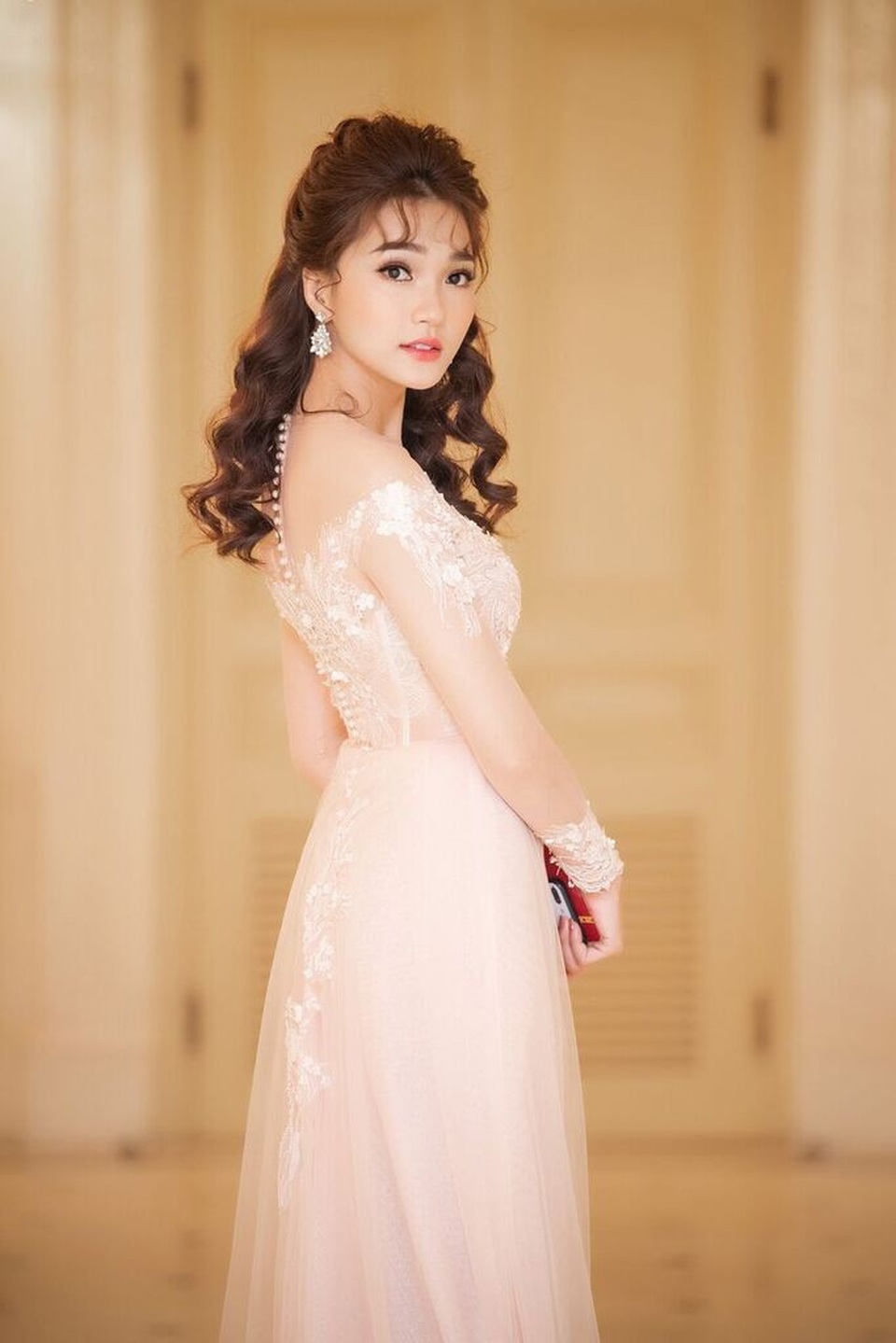 Người đẹp Ngọc Nữ rạng rỡ đọ sắc cùng Midu - 3 Người đẹp Ngọc Nữ rạng rỡ đọ sắc cùng Midu - 3