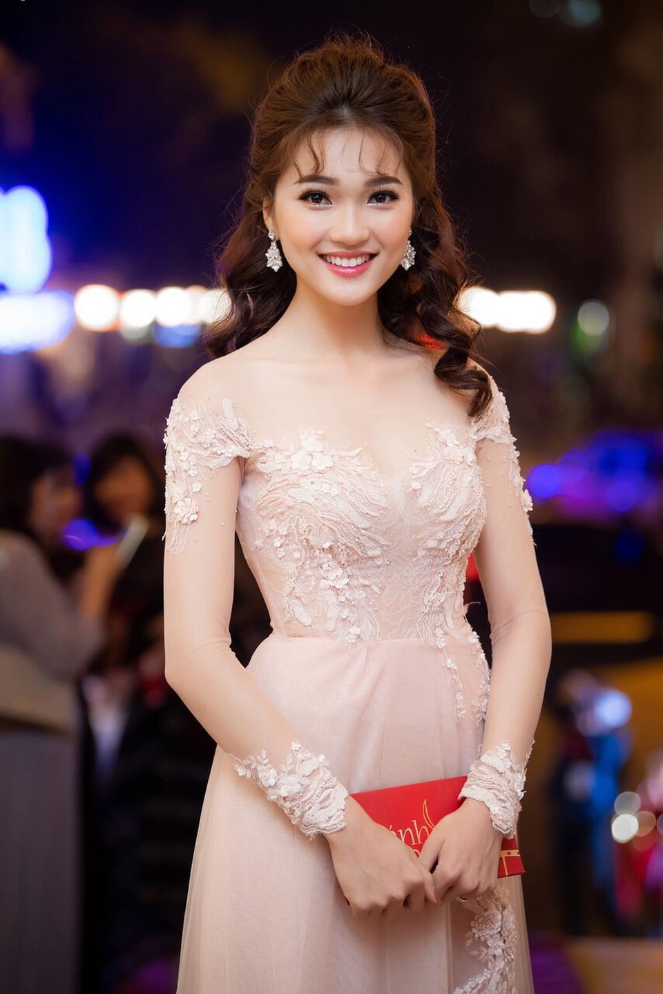 Người đẹp Ngọc Nữ rạng rỡ đọ sắc cùng Midu - 5 Người đẹp Ngọc Nữ rạng rỡ đọ sắc cùng Midu - 5