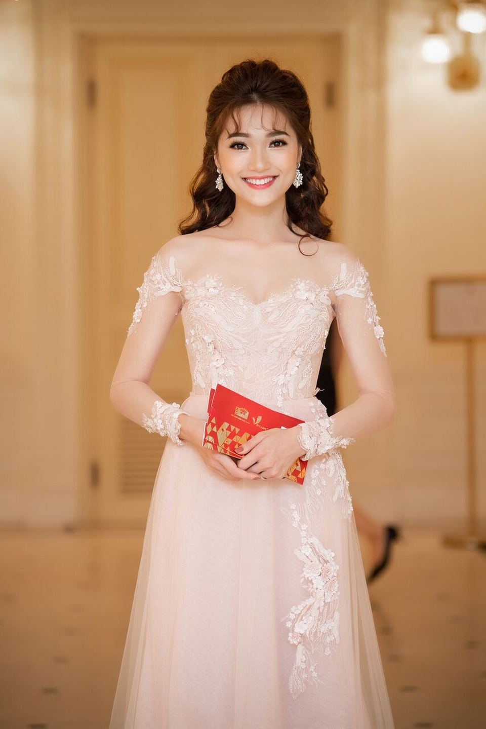 Người đẹp Ngọc Nữ rạng rỡ đọ sắc cùng Midu - 4 Người đẹp Ngọc Nữ rạng rỡ đọ sắc cùng Midu - 4