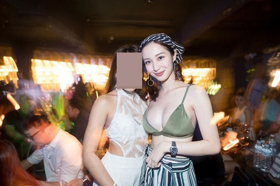 "Cô bé trà sữa" ngây thơ cũng có lúc táo bạo thế này! - 17 "Cô bé trà sữa" ngây thơ cũng có lúc táo bạo thế này! - 17