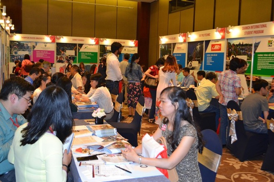 Tham dự ngày hội thông tin du học - Săn học bổng đến 100% - 2 Tham dự ngày hội thông tin du học - Săn học bổng đến 100% - 2