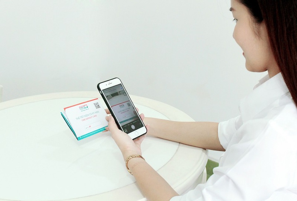 Rủi ro lớn khi ngân hàng chăm sóc khách hàng VIP tại nhà - 2 Khách hàng nên kiểm tra số dư tài khoản của mình một cách thường xuyên qua hệ thống tin nhắn