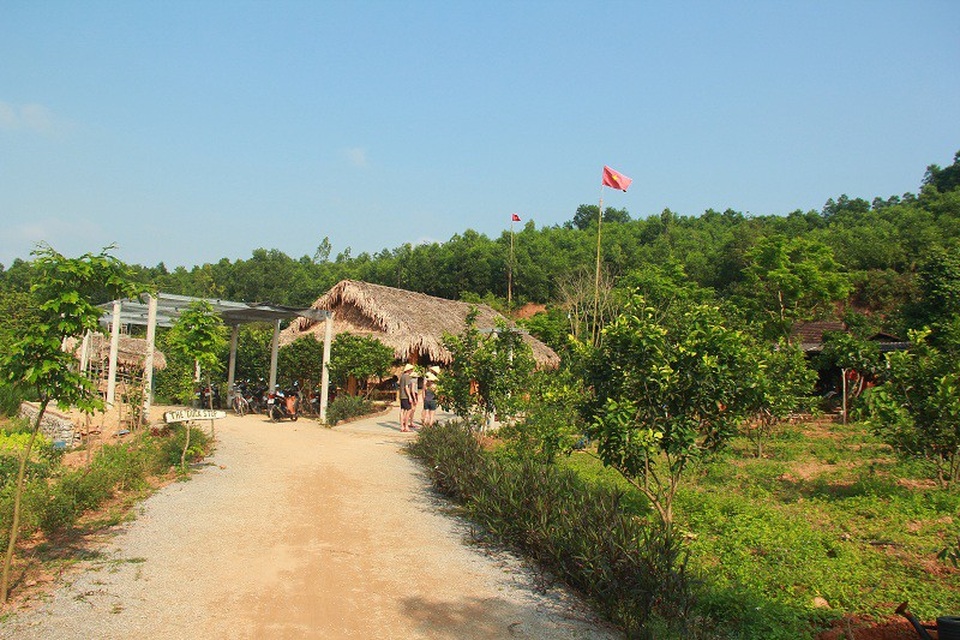 Khách tây hào hứng cưỡi trâu, chăn vịt ở “Vương quốc” hang động - 1 Homestay đang là một loại hình “du lịch xanh” lý tưởng đối với du khách quốc tế yêu thích khám phá văn hóa tại các nước bản địa