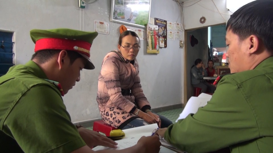 Đối tượng Yến khai nhận thực hiện hành vi trộm vàng để tiêu xài cá nhân