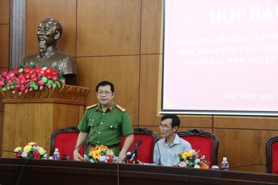 Vụ phát hiện “cà phê bẩn” lớn tại Đắk Nông: Chủ cơ sở không chịu khai báo! - 2 Phó giám đốc Công an tỉnh Đắk Nông thông tin chủ cơ sở ngoan cố, không chịu khai báo