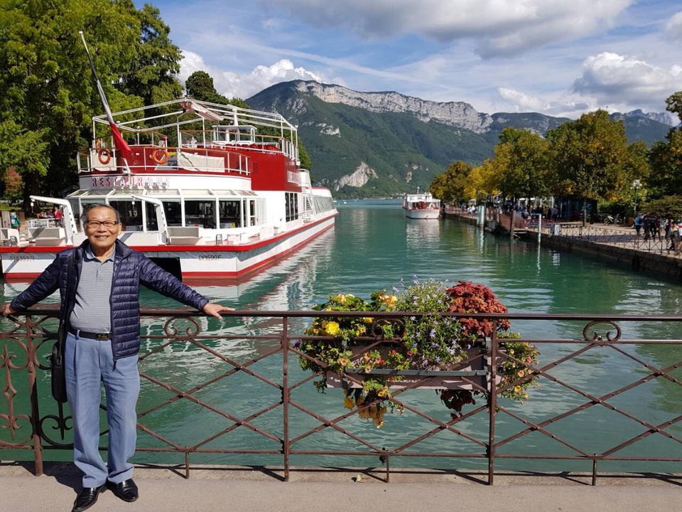 Thăm Annecy - Thị trấn hữu tình du lịch nổi tiếng của nước Pháp - 3 Bến tàu Thiou