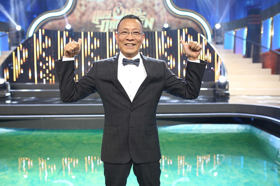 Tuy không nhận mình hoàn mỹ nhưng nhà báo Lại Văn Sâm cũng vô cùng tự tin về phong độ của mình giữa các chàng trai trẻ.