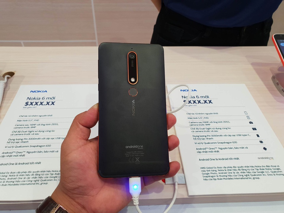 Smartphone tràn viền đầu tiên của Nokia về Việt Nam giá 8,9 triệu đồng - 6 Nokia 6 2018