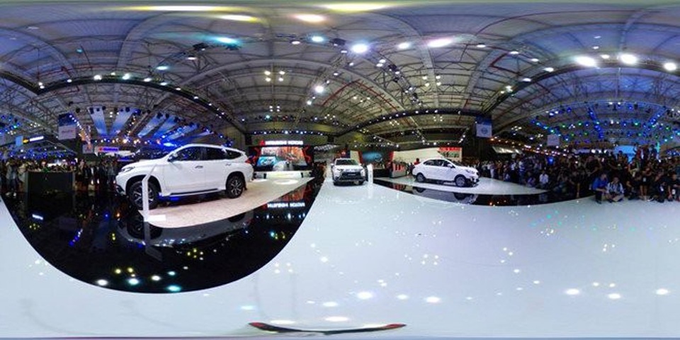 Ô tô Lexus Nhật 900 triệu đồng, Việt Nam gần 3 tỷ đồng: Đắt đỏ thuế chồng thuế - 1 Ô tô Lexus Nhật 900 triệu đồng, Việt Nam gần 3 tỷ đồng: Đắt đỏ thuế chồng thuế - 1