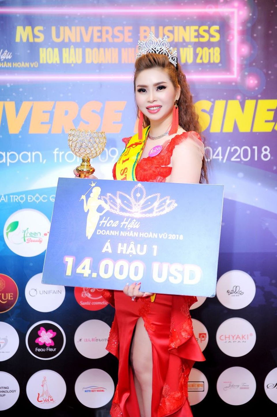 Vũ Thanh Thảo đăng quang Á hậu 1 tại Hoa hậu Doanh Nhân Hoàn Vũ 2018 - 3 Vũ Thanh Thảo đăng quang Á hậu 1 tại Hoa hậu Doanh Nhân Hoàn Vũ 2018 - 3