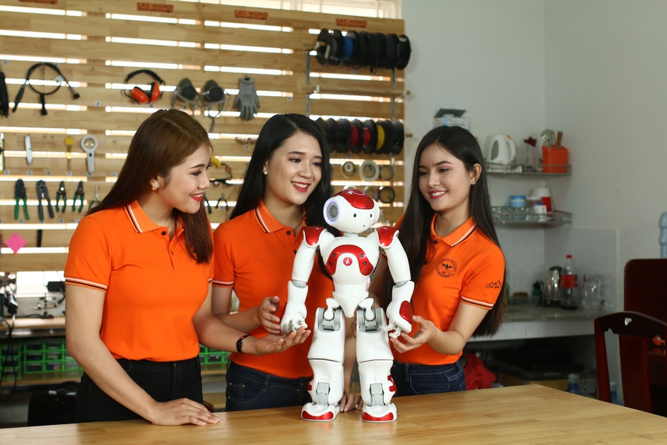 Chọn trường ĐH: 3 câu hỏi cần thực tế và nghiêm túc trả lời - 3
Ai nói con gái là không thể đam mê và học ngành kỹ thuật?