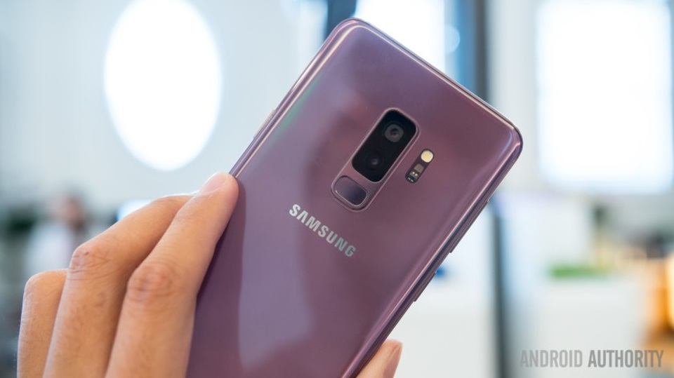 Samsung Galaxy S9 vượt qua iPhone X trở thành điện thoại đáng mua - 2 S9/S9+ còn sở hữu hiệu năng vượt trội so với các dòng sản phẩm khác nhờ chip xử lý Snapdragon 845 đời mới, bên cạnh khả năng trình diễn âm thanh được đánh giá cao.