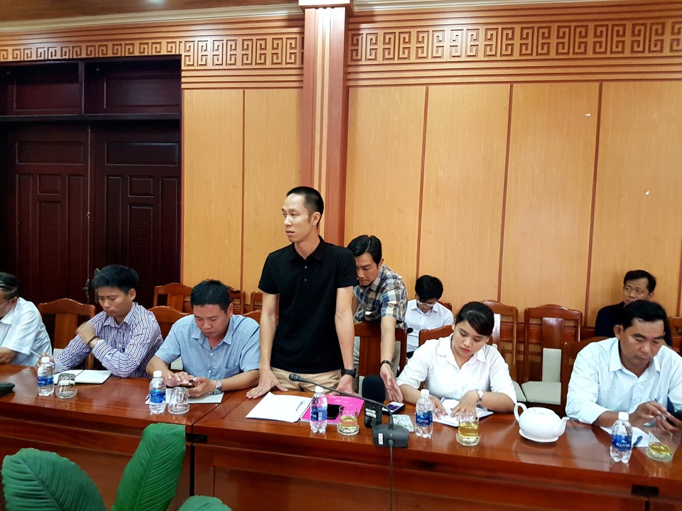 Dự án Gami Hội An: Giảm mật độ xây dựng, chỉnh sửa vở diễn! - 2
Ông Đào Quang Tùng - đại diện chủ đầu tư dự án phát biểu tại cuộc họp.