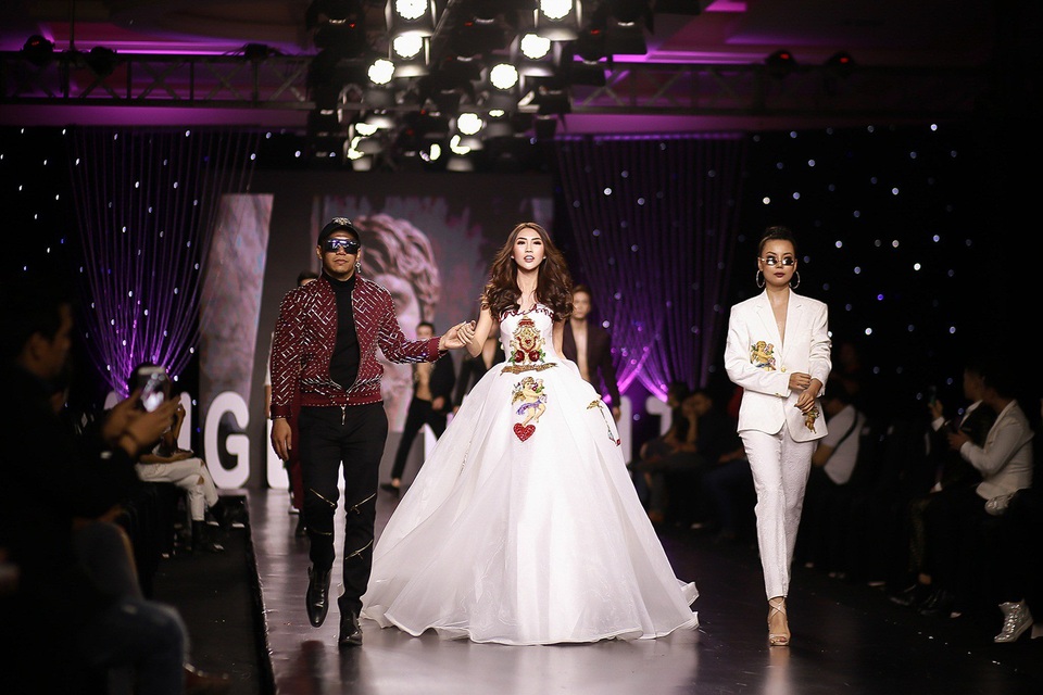 Tường Linh làm vedette trong show thời trang - 7