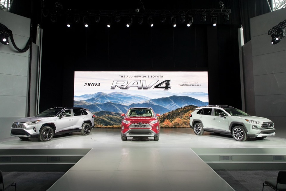 Triển lãm ô tô New York 2018 - Triển lãm của SUV và crossover - 2
Toyota RAV4 thế hệ mới (Ảnh: Carscoops)