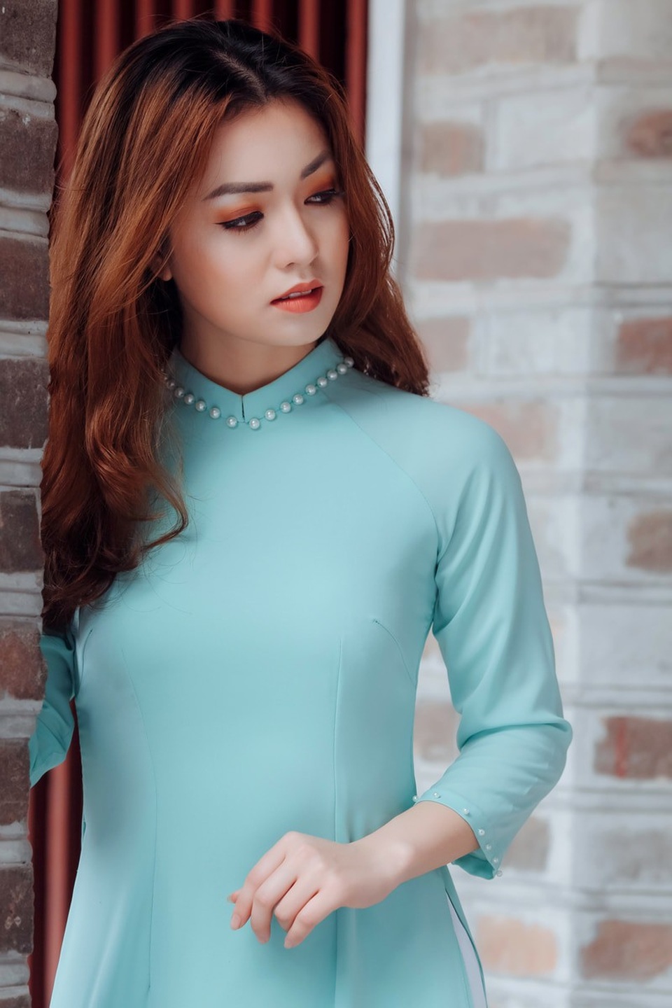 Đôi mắt nâu "hút hồn" của thiếu nữ Thái Nguyên - 5 Nhờ gương mặt xinh xắn, cùng vẻ ngoài cao ráo, Phương Liên trở thành người mẫu ảnh quen thuộc được các cửa hàng thời trang “chọn mặt gửi vàng”. Cô gái sinh năm 1995 cũng vô cùng yêu thích công việc này.