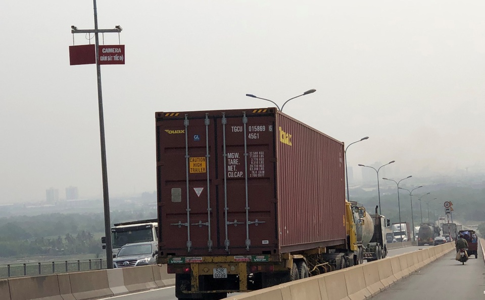 Cầu “tử thần” Phú Mỹ được lắp thiết bị kiểm tra tốc độ - 2