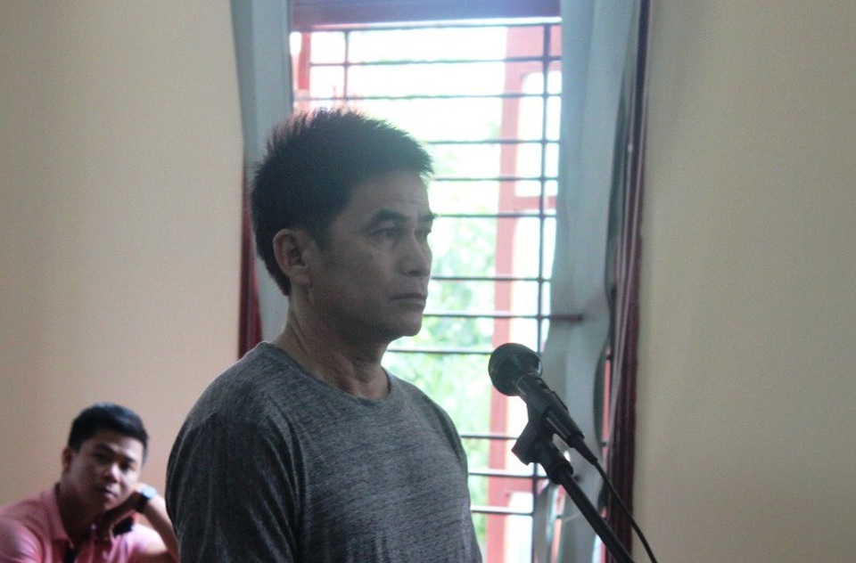 Kẻ sát hại em gái người tình bị tuyên án tử - 1 Bị cáo Lê Hoàng Lực nghe tòa tuyên án