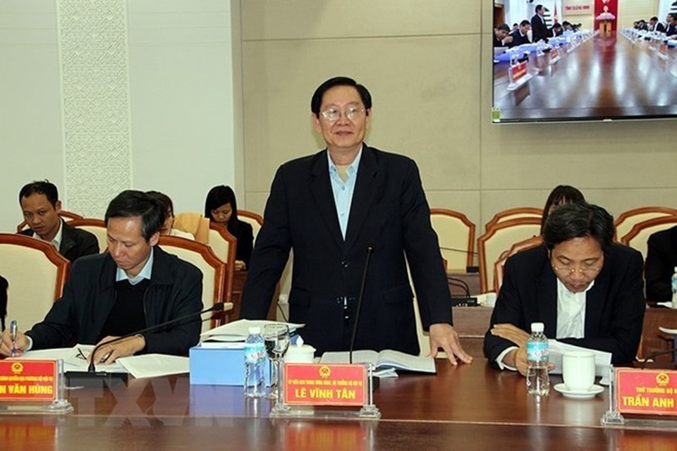 Thủ tướng lập Tổ công tác về kiểm tra công vụ - 1 Bộ trưởng Nội vụ Lê Vĩnh Tân là Tổ trưởng Tổ công tác về kiểm tra công vụ của Thủ tướng