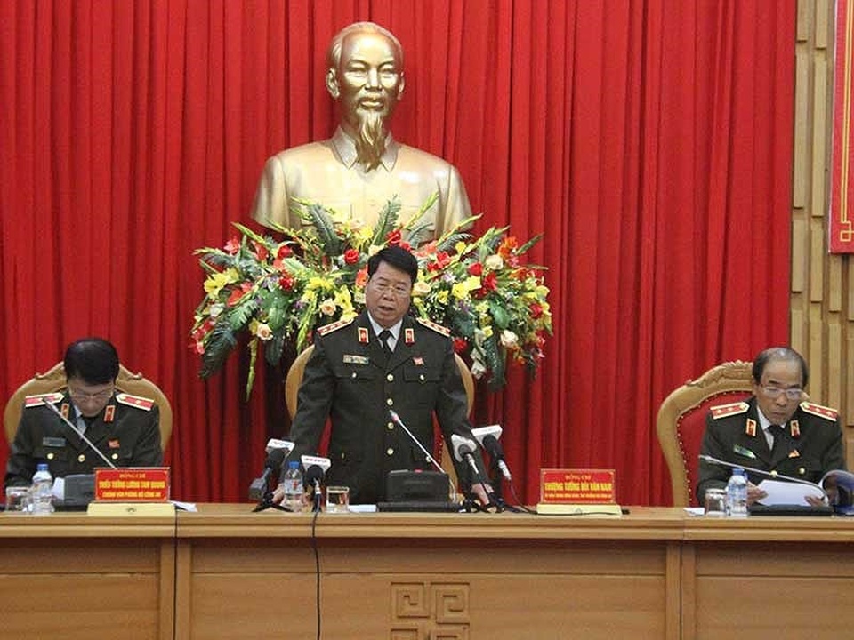 Bộ Công an sẽ không còn cấp tổng cục - 1 Họp báo giữa tháng 1 vừa rồi, Thứ trưởng Bùi Văn Nam cho biết hoàn thiện và triển khai đề án đổi mới, sắp xếp tổ chức bộ máy Bộ Công an tinh gọn, hoạt động hiệu lực , hiệu quả là nhiệm vụ trọng tâm năm 2018 của toàn lực lượng công an. Ảnh: T. Phan