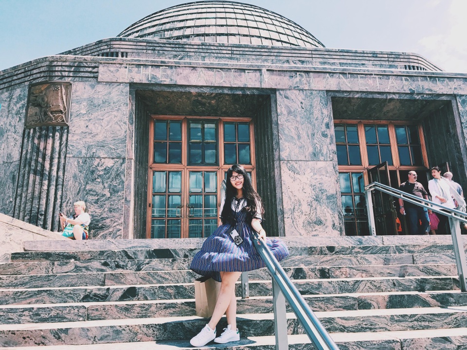 Cô nàng là một thủ lĩnh học sinh xuất sắc.