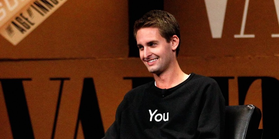 Đồng sáng lập Snapchat "đá xoáy" Facebook nhân ngày Cá tháng Tư - 1 CEO Snapchat Evan Spiegel