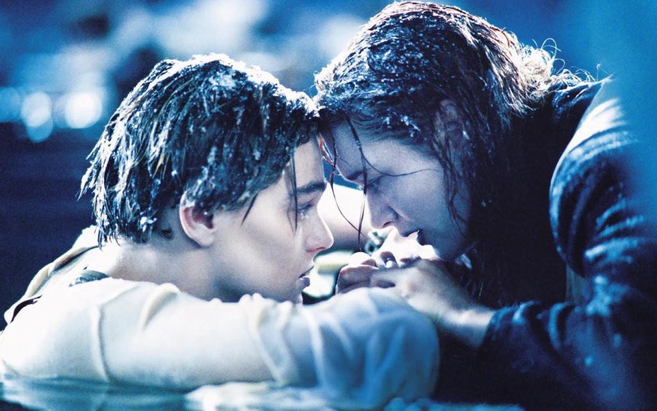 Chuyện về dàn nhạc chơi đàn và chìm xuống đại dương cùng Titanic - 4 Cảnh trong phim “Titanic” (1997)