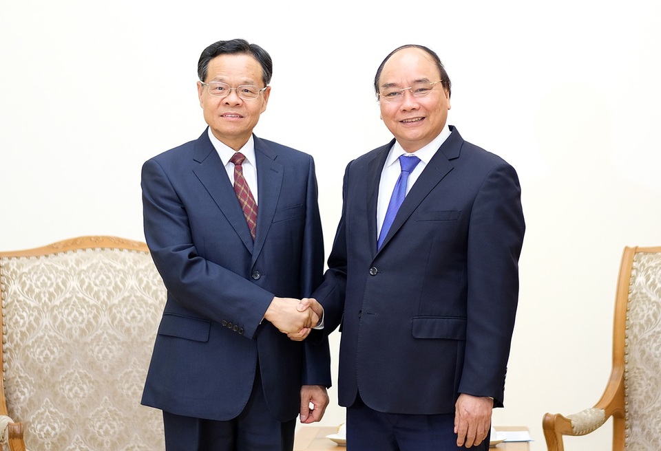 Thủ tướng tiếp Chủ tịch Khu tự trị dân tộc Choang - Trung Quốc - 1 Thủ tướng Nguyễn Xuân Phúc và ông Trần Vũ - Chủ tịch Chính quyền Khu tự trị dân tộc Choang Quảng Tây - Trung Quốc