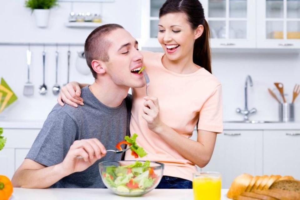 Tương kế tựu kế, cô vợ trẻ lật tẩy người chồng "hai mặt" - 1 Chồng tôi yêu chiều vợ hết mực, nào có ai ngờ... (Ảnh minh họa IT)