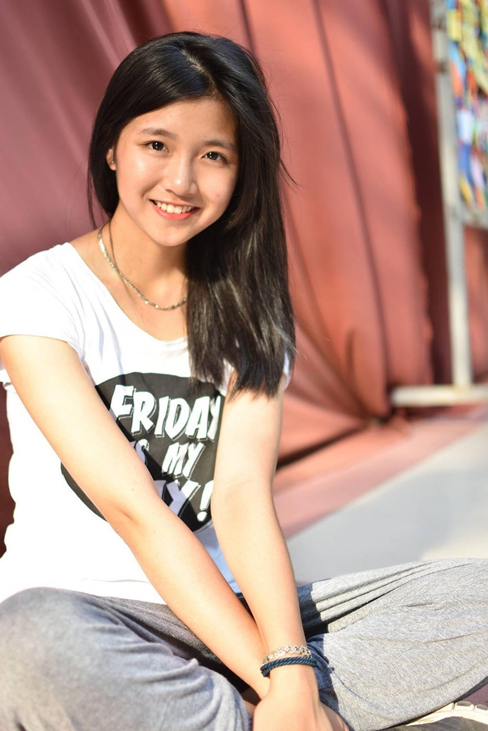 Nhan sắc của Hoa khôi "Gương mặt thương hiệu" ĐH Luật 2018 - 9 Quan điểm về tình yêu của Kiều Anh khá đơn giản. Cô nói: “Em thấy cứ cái gì liên quan đến tình yêu là đẹp. Em không có hình mẫu hay tiêu chuẩn về bạn trai nào cả”.