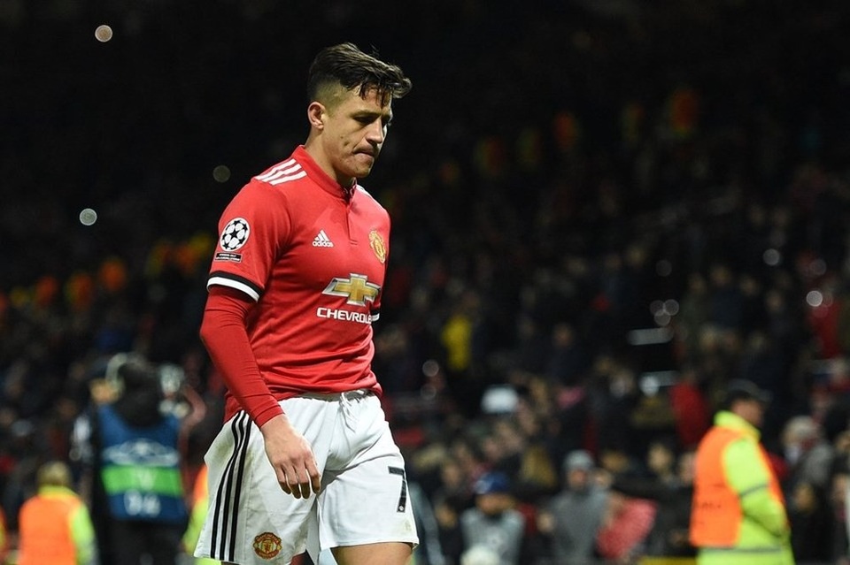 Alexis Sanchez xứng đáng bị “trảm” ở MU? - 2 Alexis Sanchez xứng đáng bị trảm ở trận đấu với Tottenham