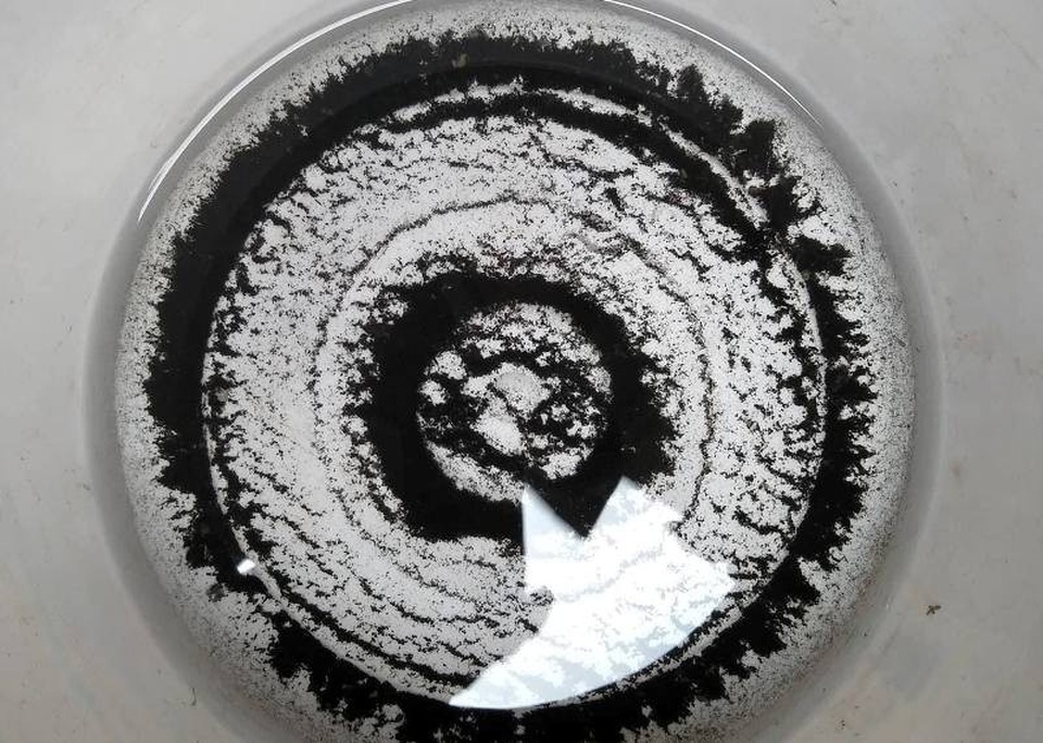 Nước còn có nhiều cặn bẩn