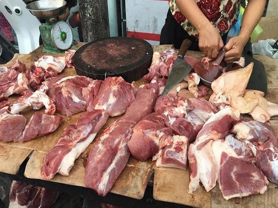 Ngăn chặn tình trạng 'rau 2 luống, heo 2 chuồng' - 1